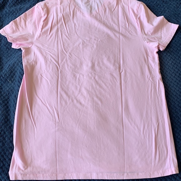 🔥apt v.neck tee’s - Picture 3 of 4